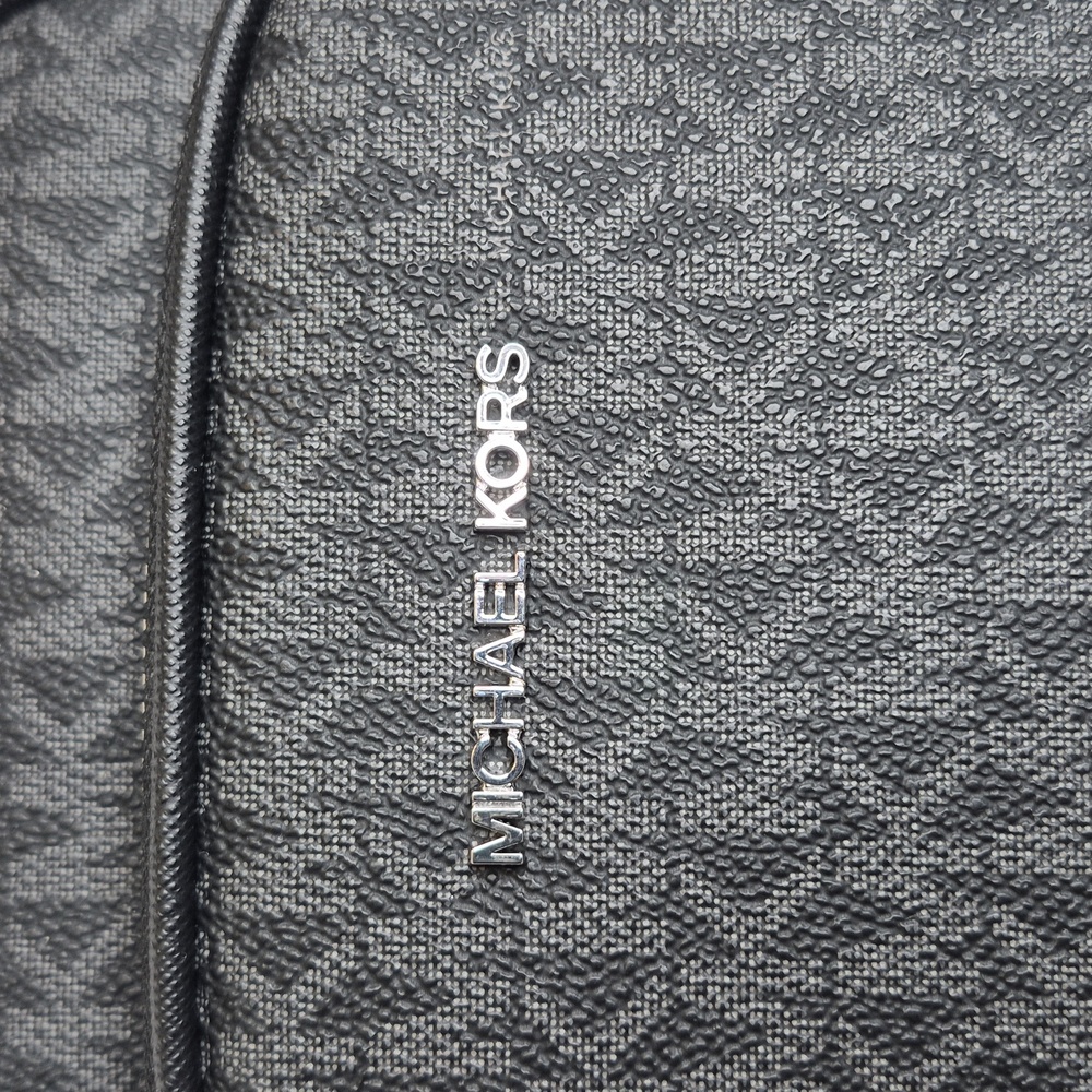 Michael Kors Jet Set Travel Black Chain Crossbody Bag (UNISEX) - Picture 7 of 16